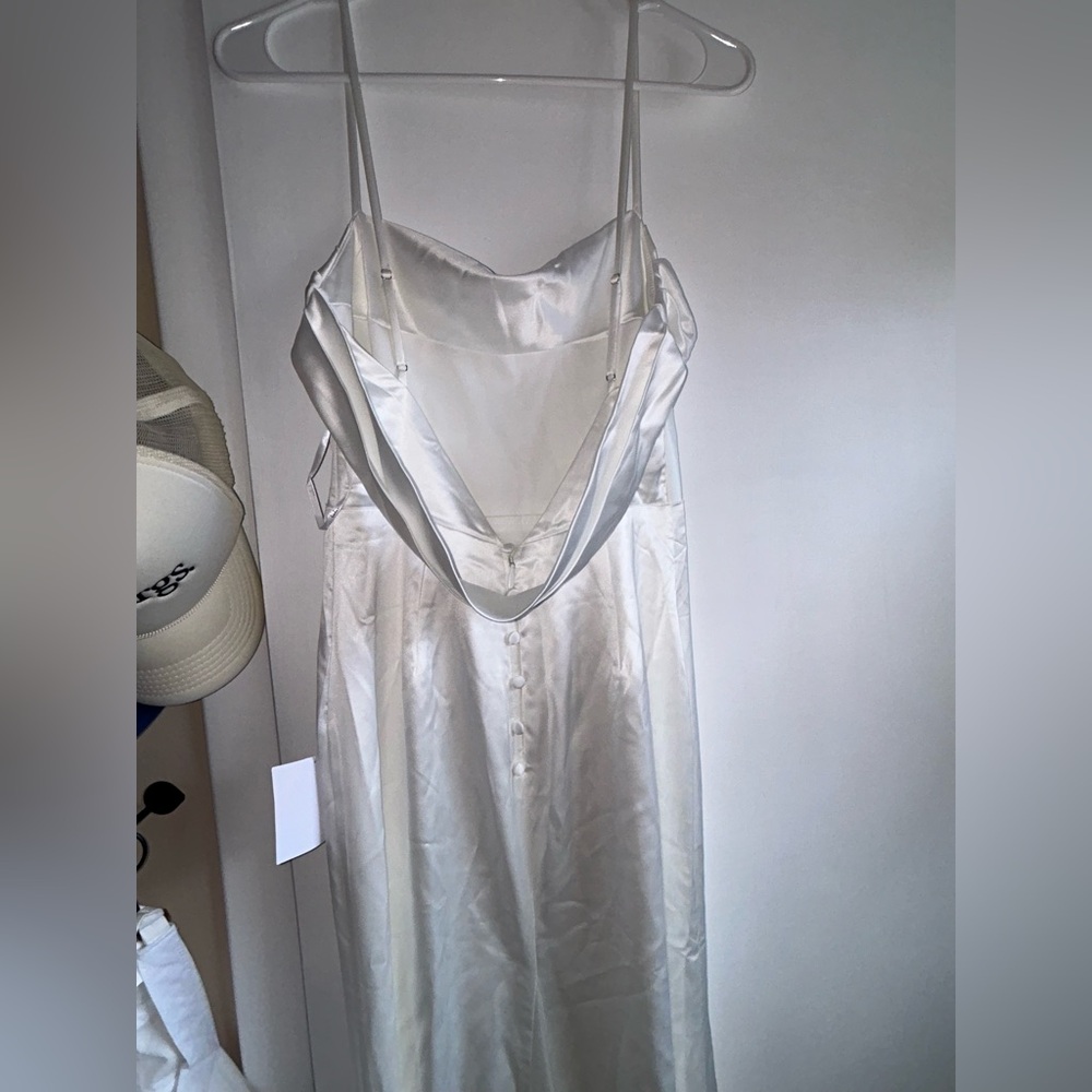 NWT Lovely Endearment White Satin Sleeveless Backless Maxi Dress - Picture 5 of 9